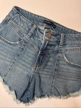 Sincerely Jules Light Wash Denim Shorts